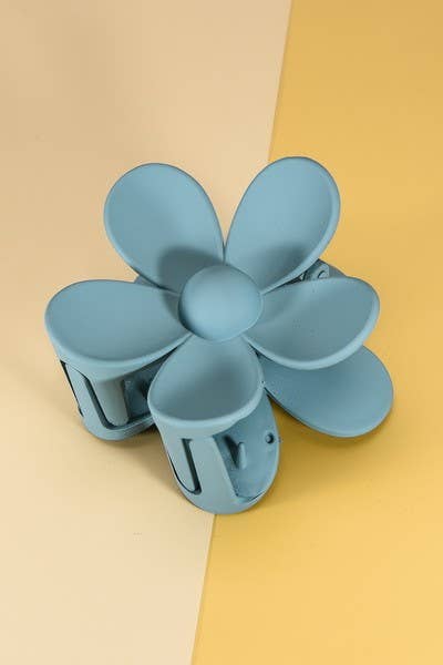 OVERSIZE MATTE FLOWER HAIR CLAW CLIPS