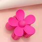 OVERSIZE MATTE FLOWER HAIR CLAW CLIPS